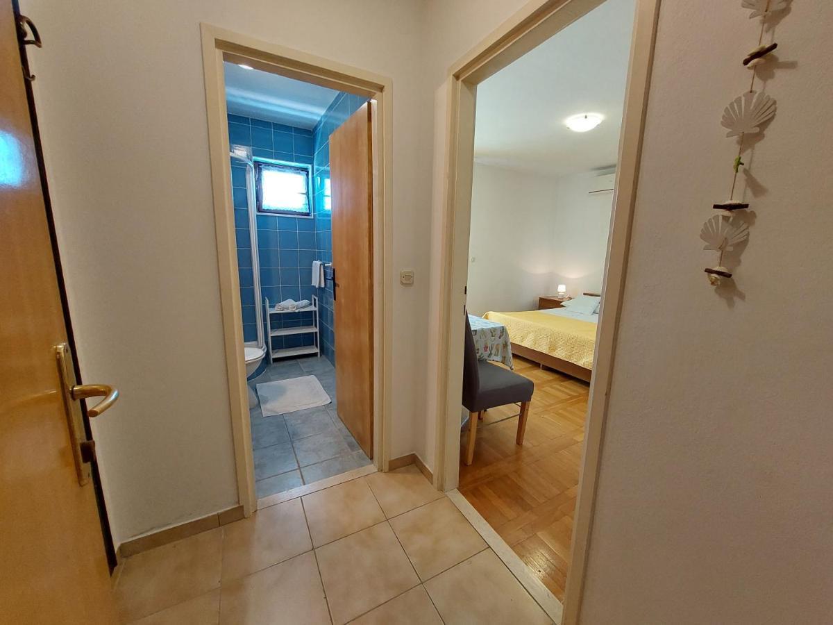 Apartmani Rahela 沃迪切 外观 照片