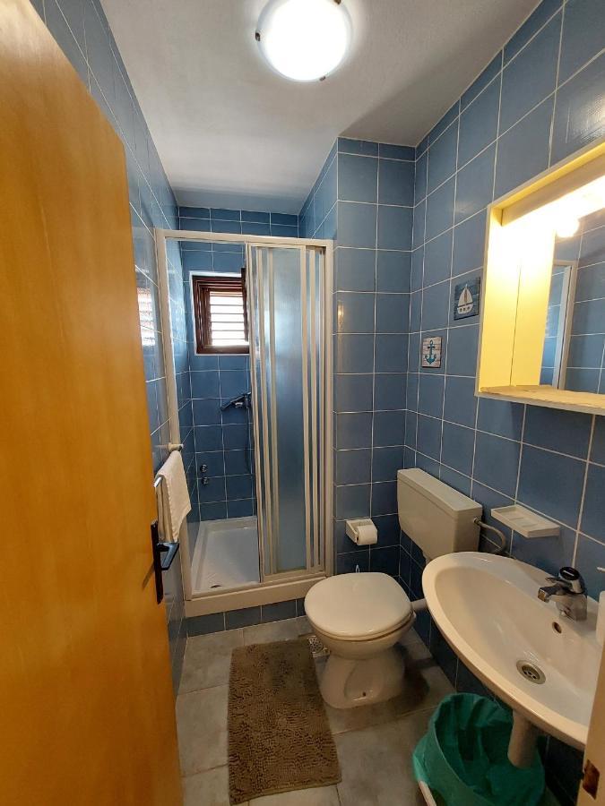 Apartmani Rahela 沃迪切 外观 照片