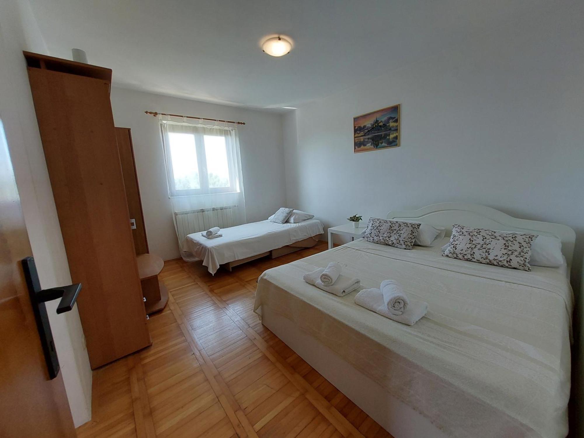 Apartmani Rahela 沃迪切 外观 照片